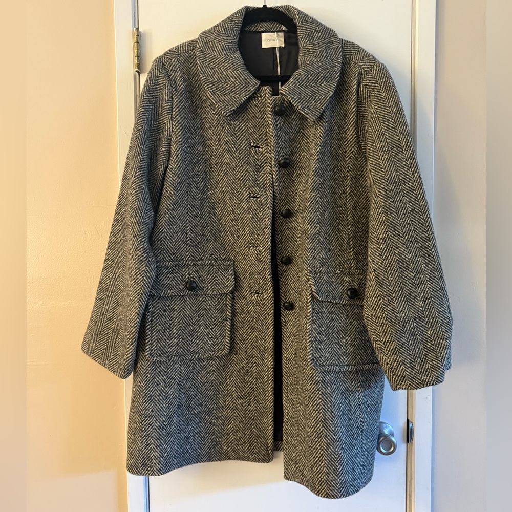 Doen Bonnaire Coat in Herringbone - Picture 2 of 12